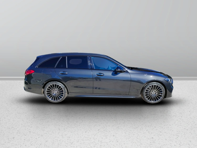 7 - Mercedes-Benz Classe C 300 d Station Wagon