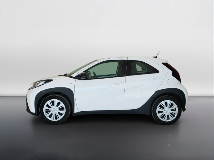 8 - Toyota Aygo X Aygo X 1.0 Active 72cv