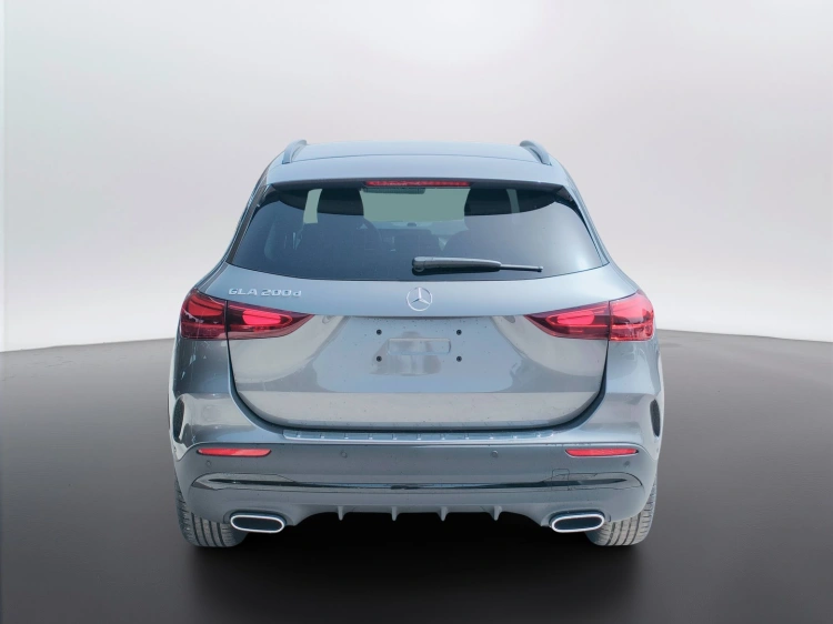 4 - Mercedes-Benz GLA 200 d automatic