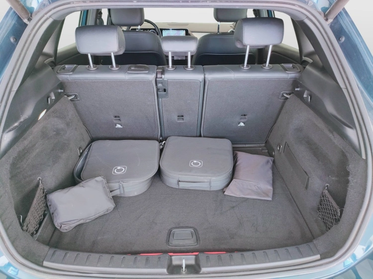 9 - Mercedes-Benz GLA 250 e phev (eq-power) Sport auto