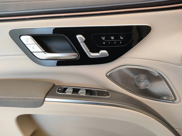 10 - Mercedes-Benz EQS Suv 450 AMG Line Business Class 4matic auto