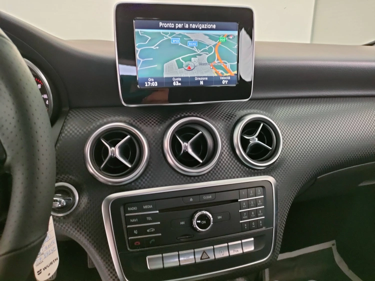 11 - Mercedes-Benz Classe A 180 d Sport Activity edition