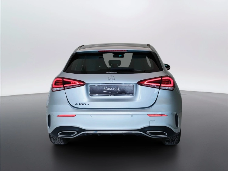 6 - Mercedes-Benz Classe A 180 d Premium auto