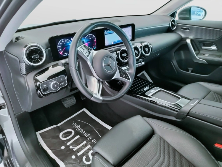 14 - Mercedes-Benz Classe A 180 d Progressive Advanced auto