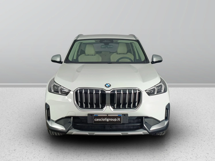 2 - BMW X1 X1 sdrive18d X-Line auto