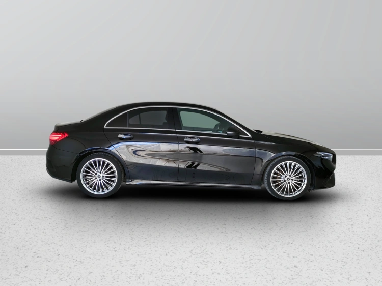 7 - Mercedes-Benz Classe A 180 d AMG Line Advanced Plus auto