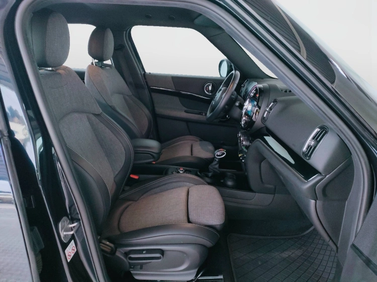 13 - MINI Countryman Mini Countryman 1.5 Cooper SE Essential all4 auto