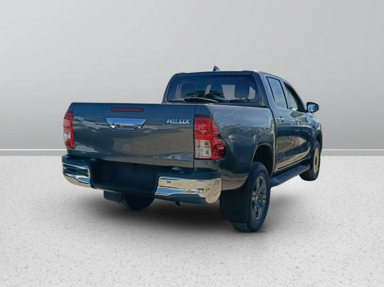 6 - Toyota Professional Hilux HILUX 2.8D A 48VDC4WD LNG MY25