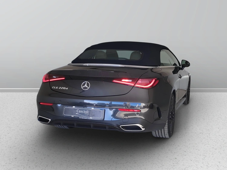 6 - Mercedes-Benz CLE Cabrio 220 d AMG Line Advanced auto