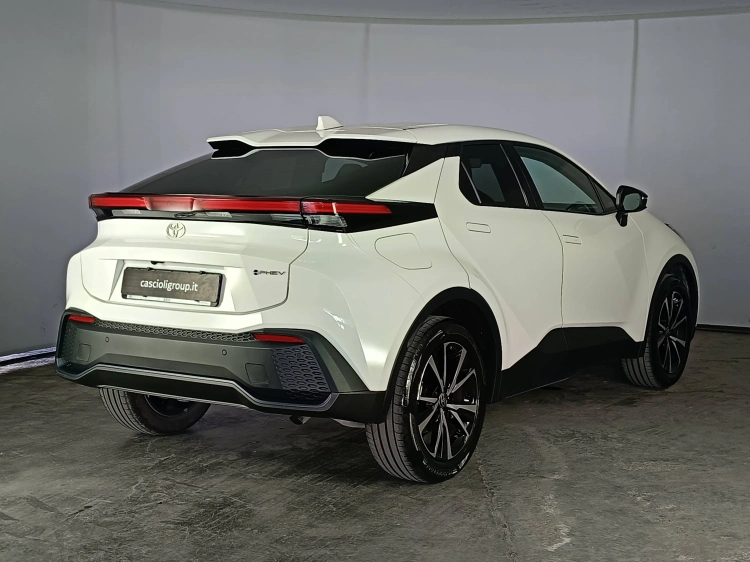 4 - Toyota C-HR C-HR 2.0 phev Trend eco fwd e-cvt