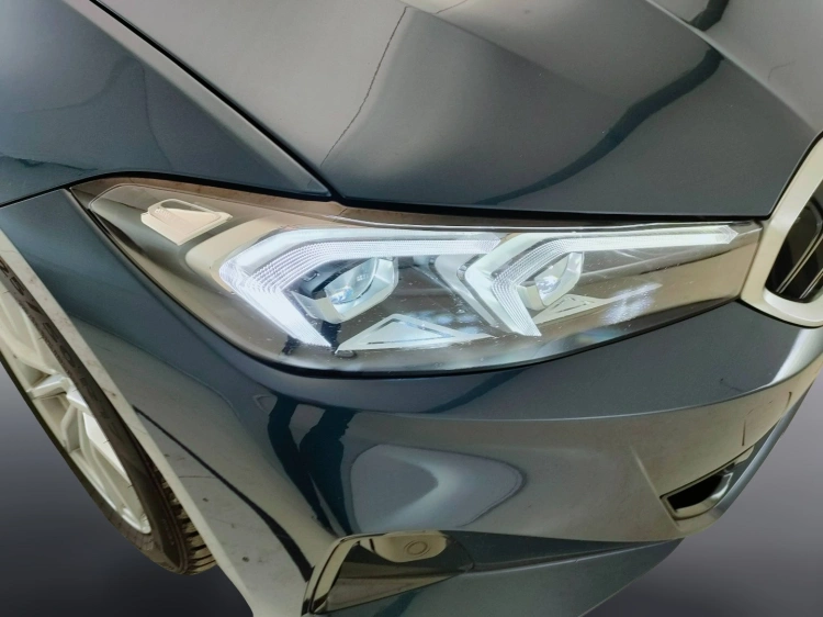 12 - BMW Serie 3 320d Touring mhev 48V xdrive auto