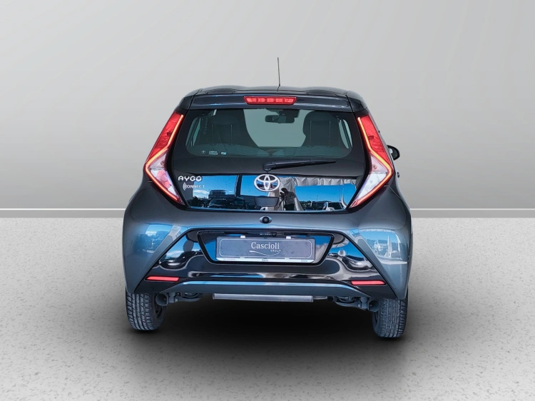4 - Toyota Aygo Aygo 5p 1.0 x-play m-mt 72cv