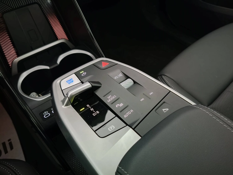 15 - BMW iX1 iX1 edrive 20 X-Line