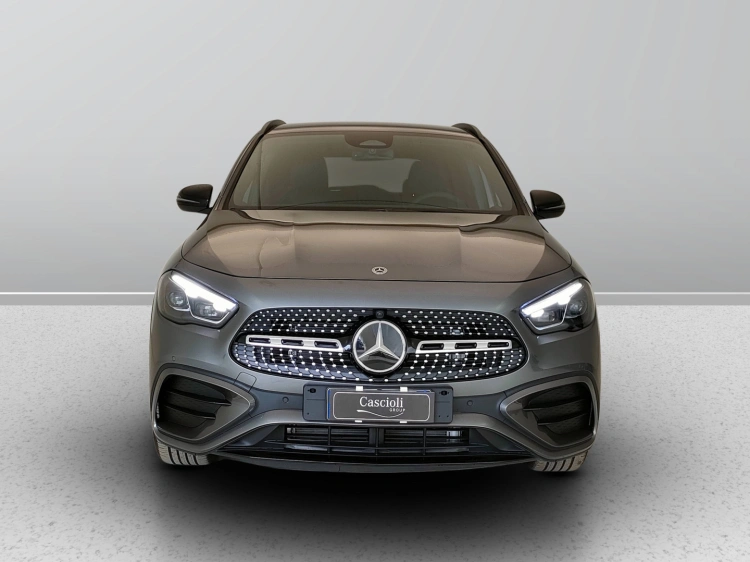 2 - Mercedes-Benz GLA 200 d AMG Line Advanced Plus 4matic auto