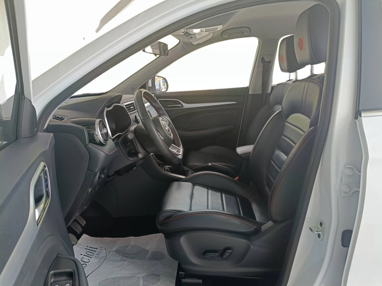 9 - Mg ZS ZS 1.5 Luxury