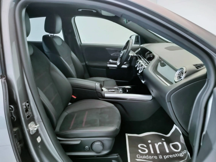 11 - Mercedes-Benz GLA 200 d AMG Line Premium auto