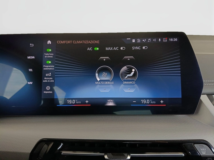 13 - BMW Serie 2 218i Active Tourer auto