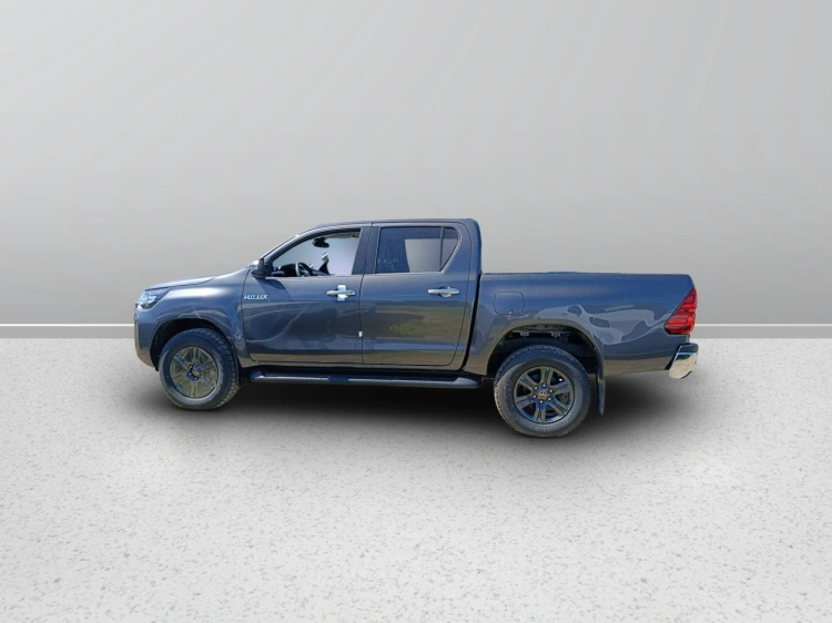 3 - Toyota Professional Hilux HILUX 2.8D A 48VDC4WD LNG MY25