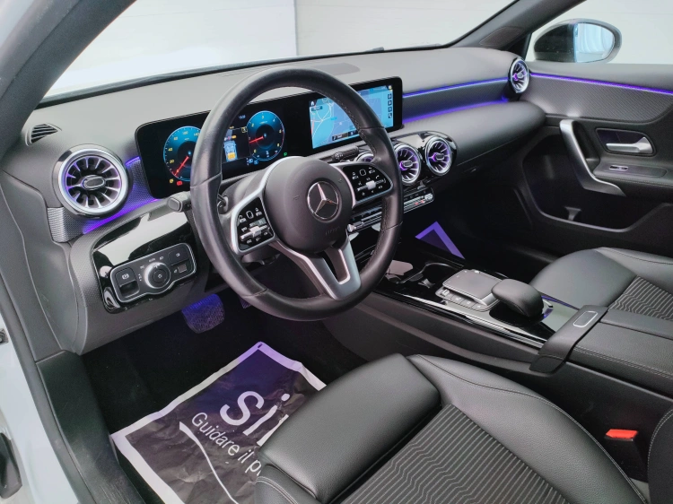 13 - Mercedes-Benz Classe A 180 d Sport Night edition auto