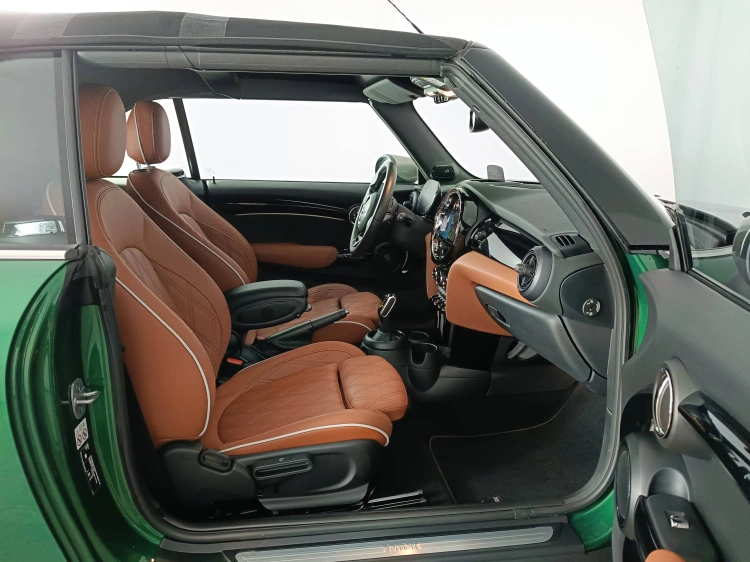 11 - MINI Cooper Mini Cabrio 1.5 Cooper Yours auto