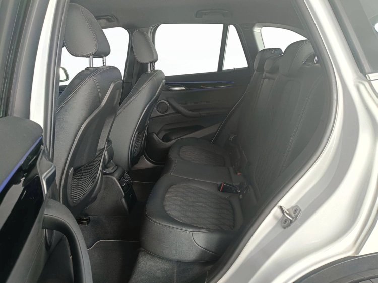 10 - BMW X1 X1 xdrive18d xLine Plus auto