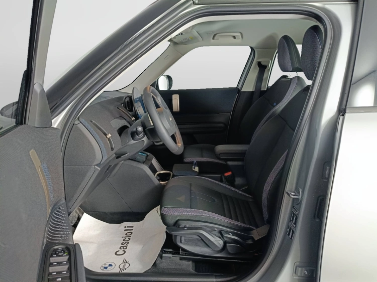 8 - MINI Countryman Mini Countryman 2.0 48V D Classic auto