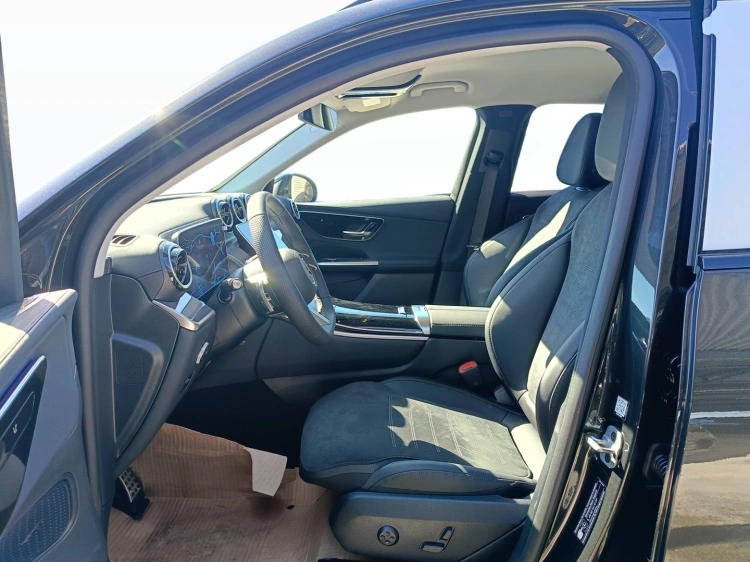 7 - Mercedes-Benz GLC 300 de 4MATIC