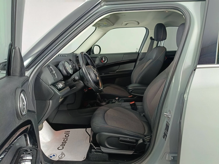 8 - MINI Countryman Mini Countryman 2.0 Cooper D auto