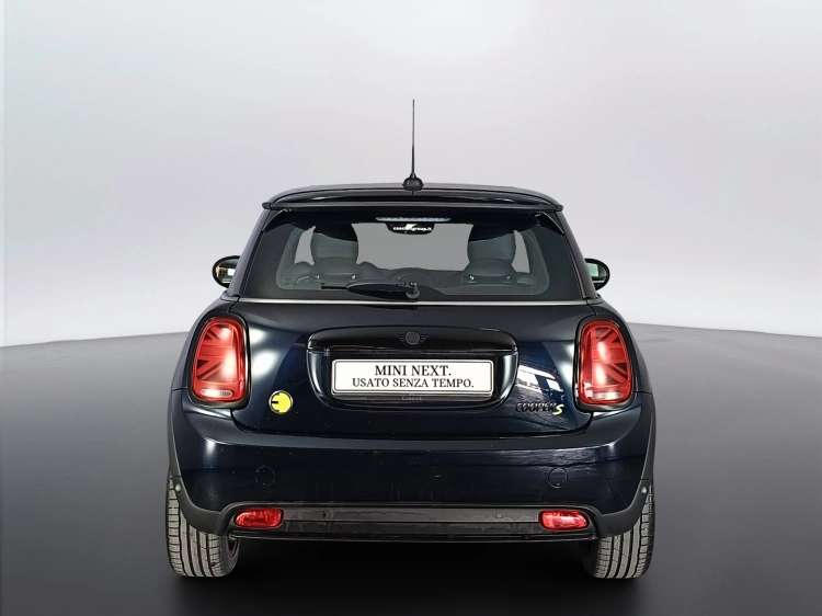 5 - MINI Cooper Mini 3p Cooper SE Classic auto
