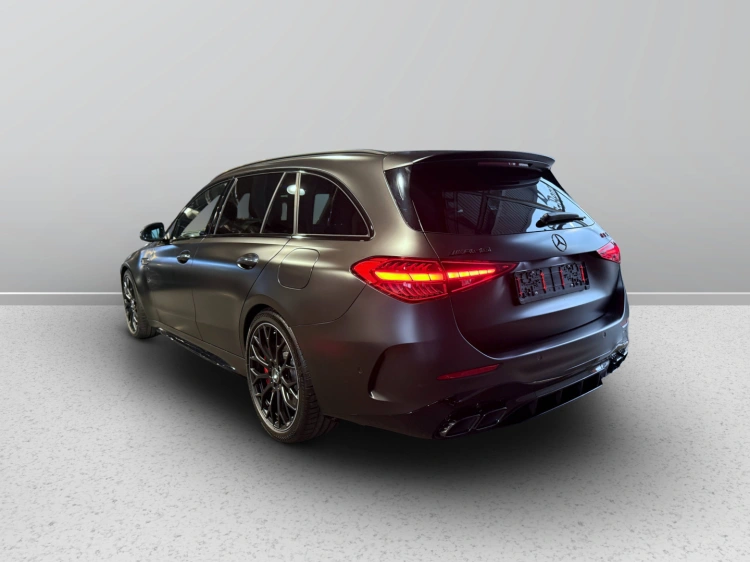 7 - Mercedes AMG Classe C Mercedes-AMG C 63 S E Performance 4Matic+ Station Wagon