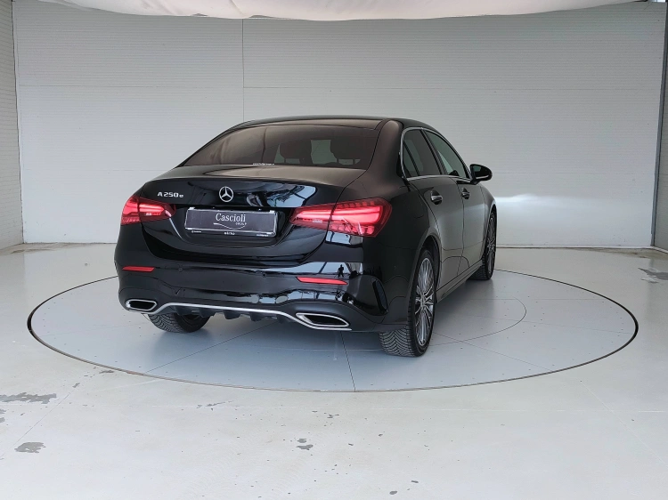 5 - Mercedes-Benz Classe A 250 e phev AMG Line Advanced Plus auto
