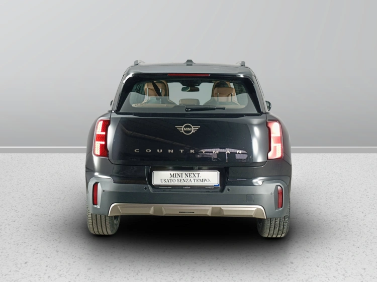 5 - MINI Countryman Mini Countryman 2.0 48V D Favoured auto