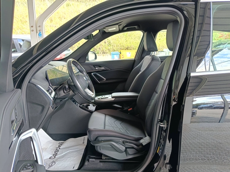 8 - BMW iX1 iX1 edrive 20 X-Line