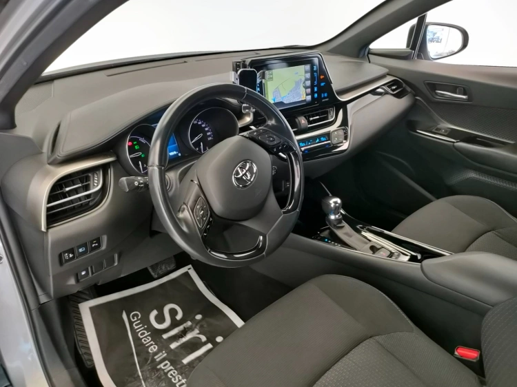 14 - Toyota C-HR C-HR 1.8h Trend 2wd e-cvt