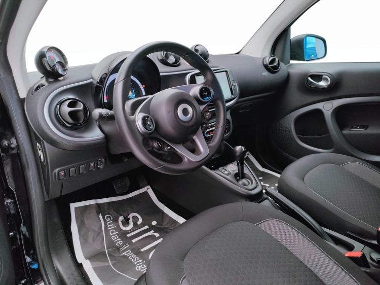 14 - smart fortwo Fortwo eq Passion 4,6kW