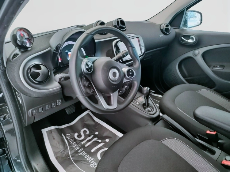 17 - smart forfour Forfour eq Passion 22kW