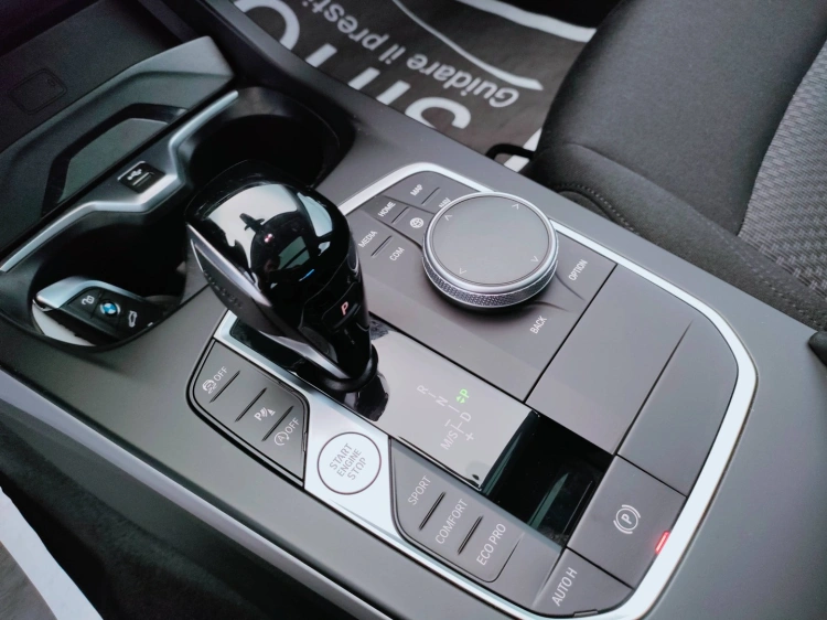 13 - BMW Serie 1 116i Business Advantage auto