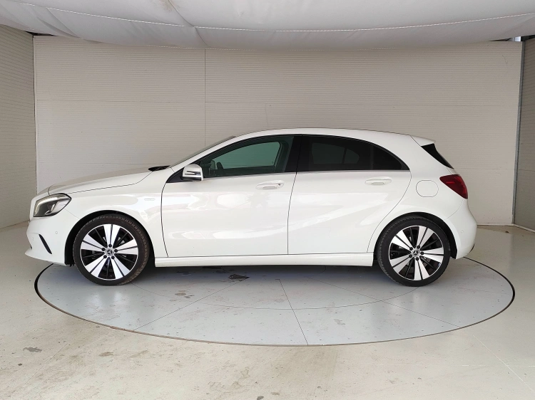 3 - Mercedes-Benz Classe A 180 d Sport Activity edition