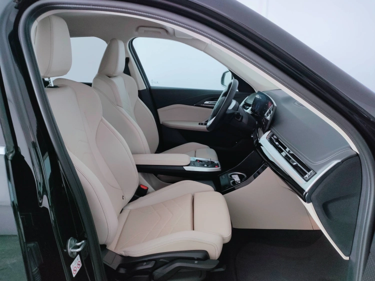 12 - BMW X1 X1 xdrive 25e X-Line auto