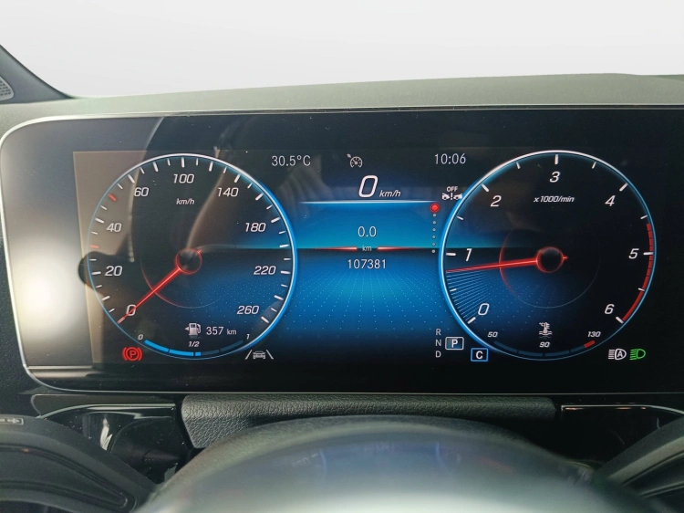 12 - Mercedes-Benz GLA GLA-H247 2020 - 180 d Premium auto