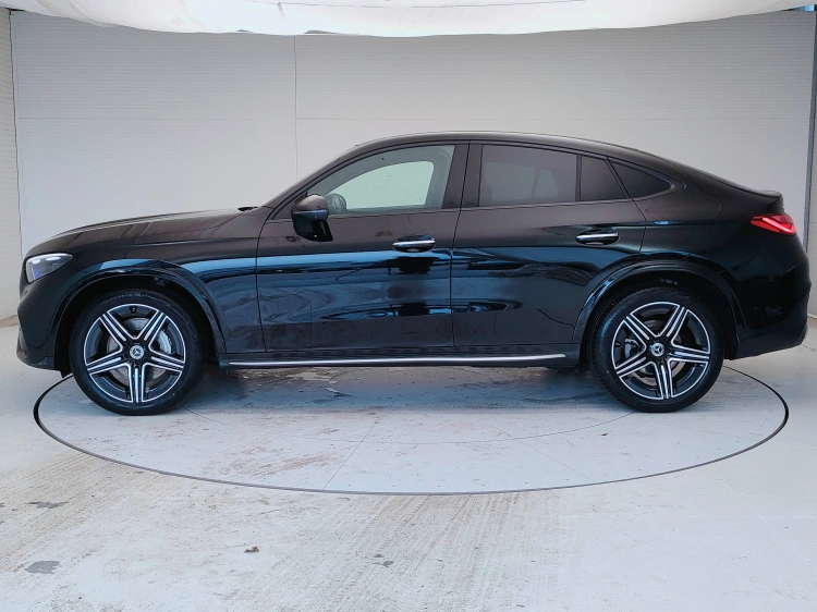 3 - Mercedes-Benz GLC 220 d AMG Line Premium Plus 4matic auto