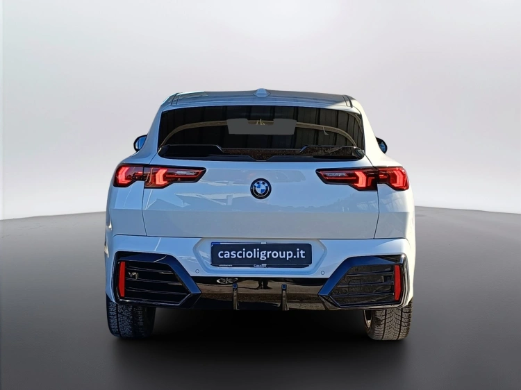 4 - BMW X2 X2 sdrive 18d MSport Pro auto