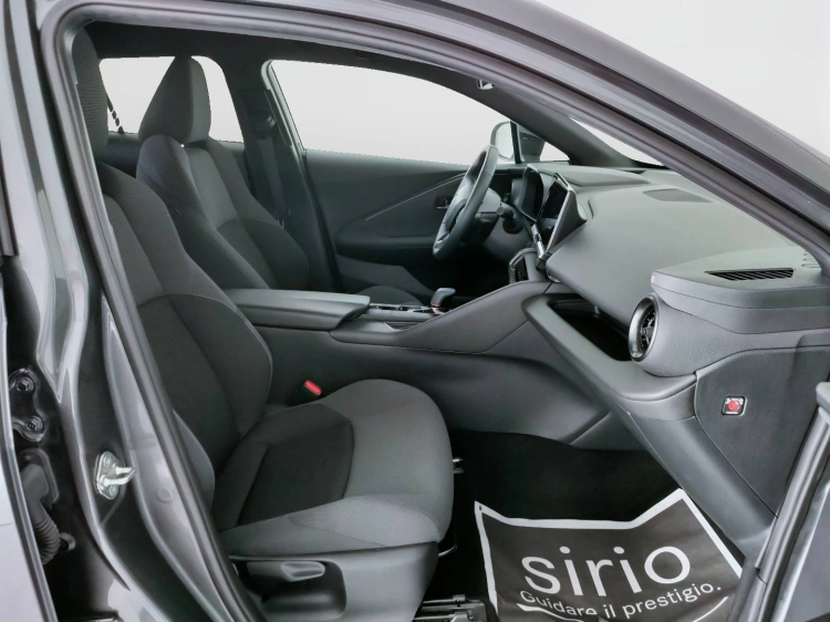 12 - Toyota C-HR C-HR 2.0 hv Trend fwd e-cvt