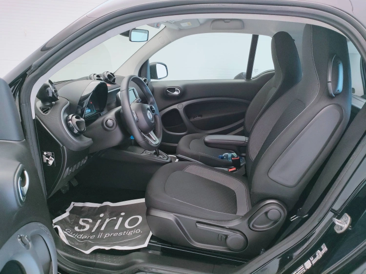 14 - smart fortwo Fortwo eq Passion 4,6kW
