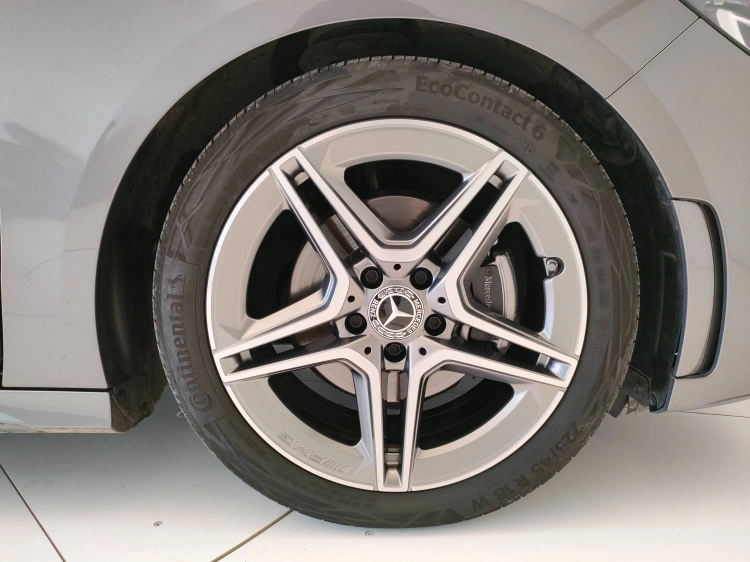 8 - Mercedes-Benz Classe B 180 d AMG Line Advanced Plus auto