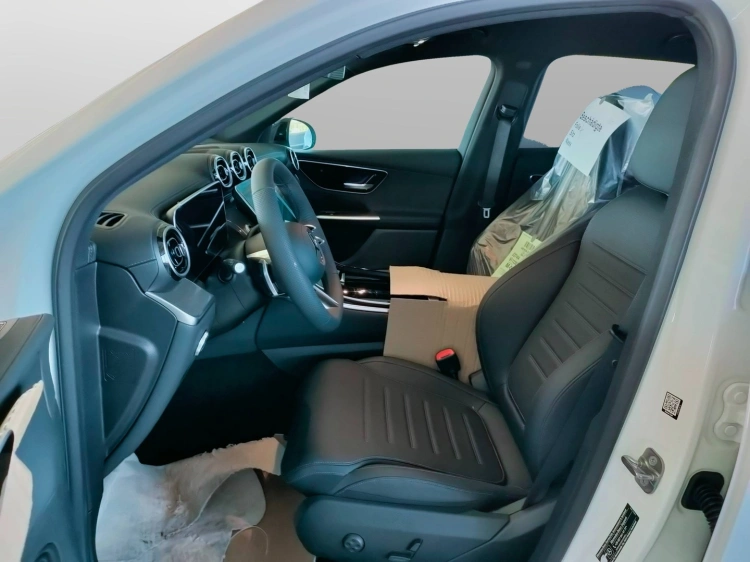 11 - Mercedes-Benz GLC 200 d 4MATIC