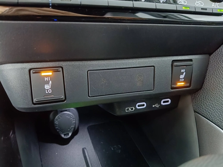 15 - Toyota Yaris YARIS 15H 130HP GRS MY25