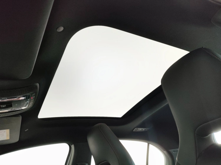 12 - Mercedes-Benz Classe A 200 d Premium auto