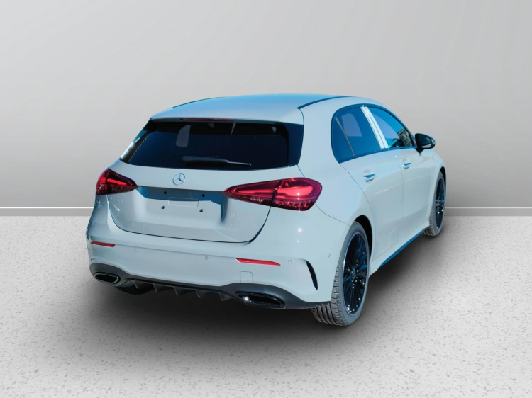 6 - Mercedes-Benz Classe A 180 d Automatic