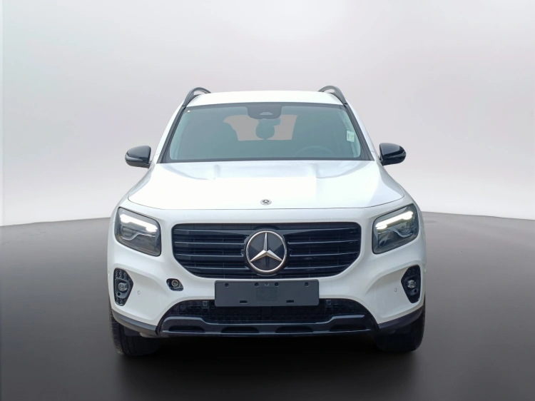 2 - Mercedes-Benz GLB 200 d Automatic 4MATIC